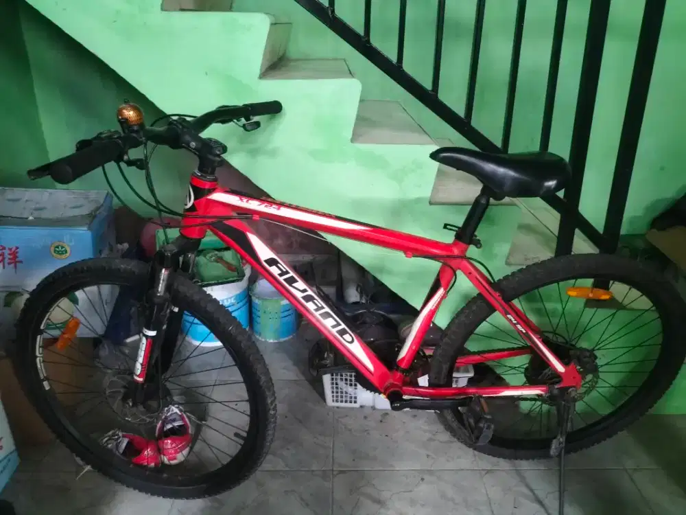 sepeda gunung avand whistler xc 724 UK 26 inch