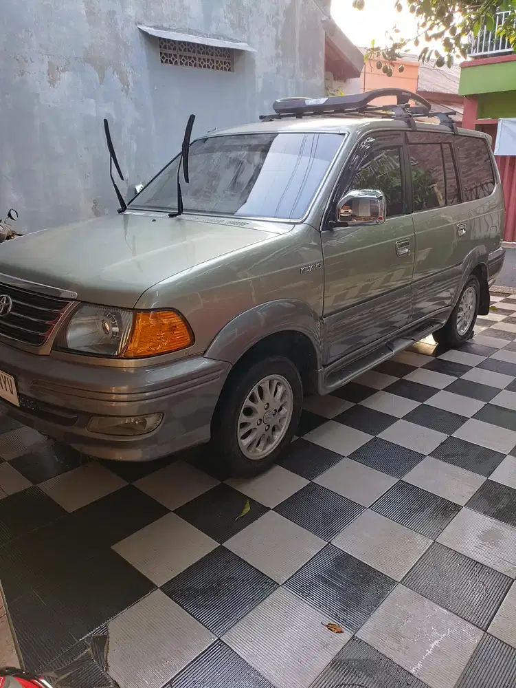 Toyota Kijang 2004 Bensin