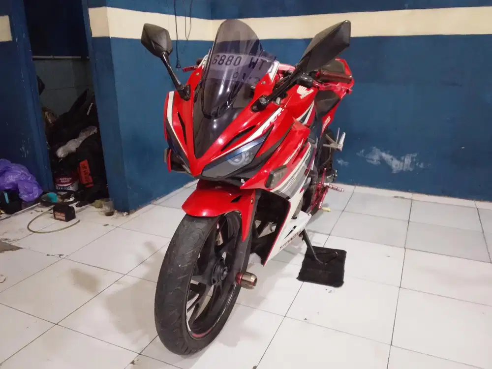 Honda CBR 150 veslift 2019\2018 siap pakai