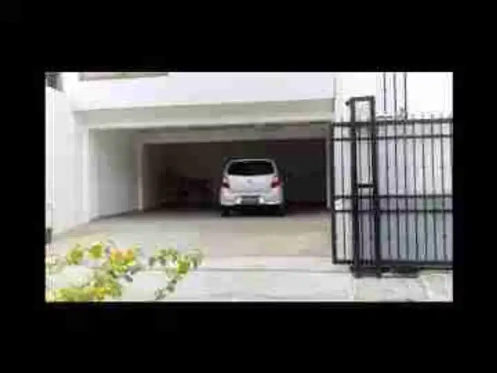 Rumah Radio Dalam Carport 4 Mobil