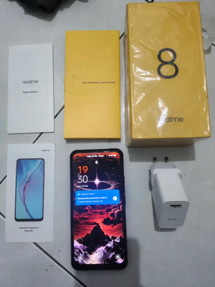 Realme 8  8/128