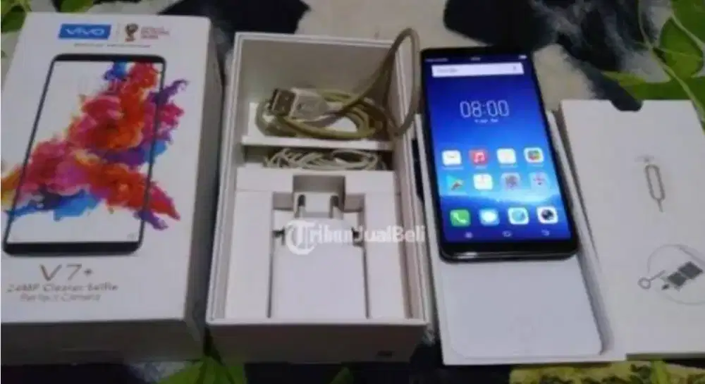 Murah hp vivo V7+ 4/64 lkp. Bs TT
