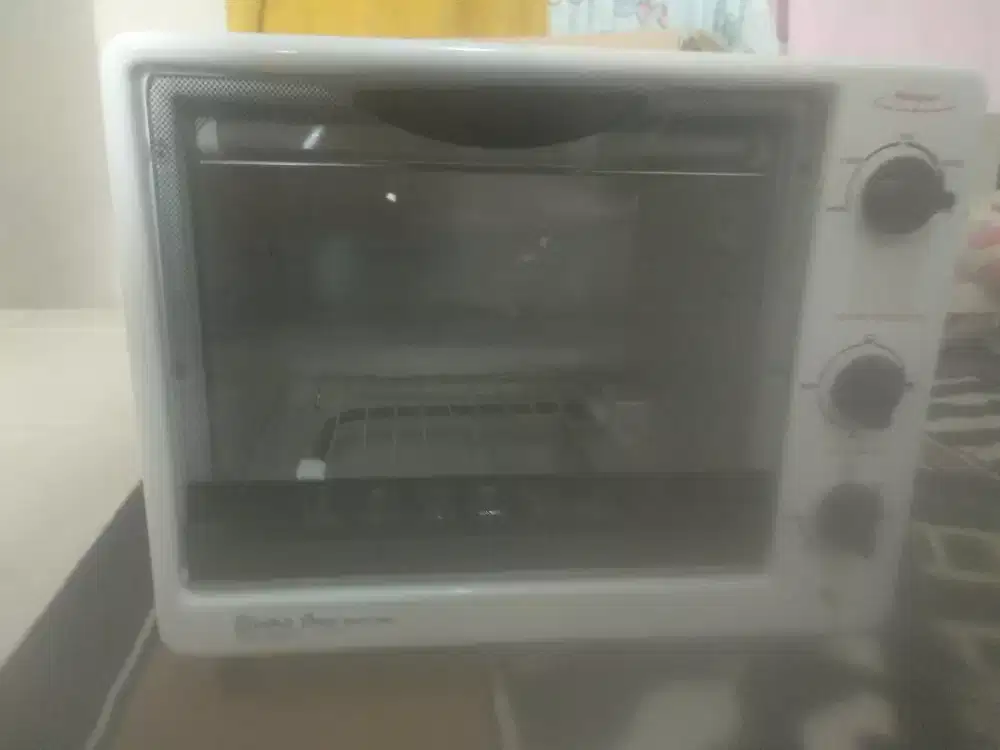 Dijual oven toaster Maspion MT600