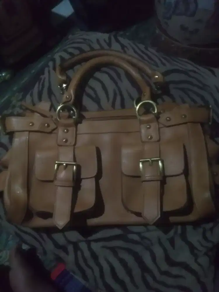 Tas kulit wanita Merk rabeanco