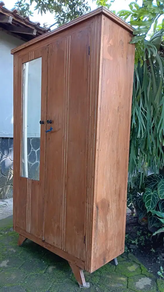 Almari Lemari Baju Pakaian Jengki Lawasan Lawas Kuno Jadul Bekas