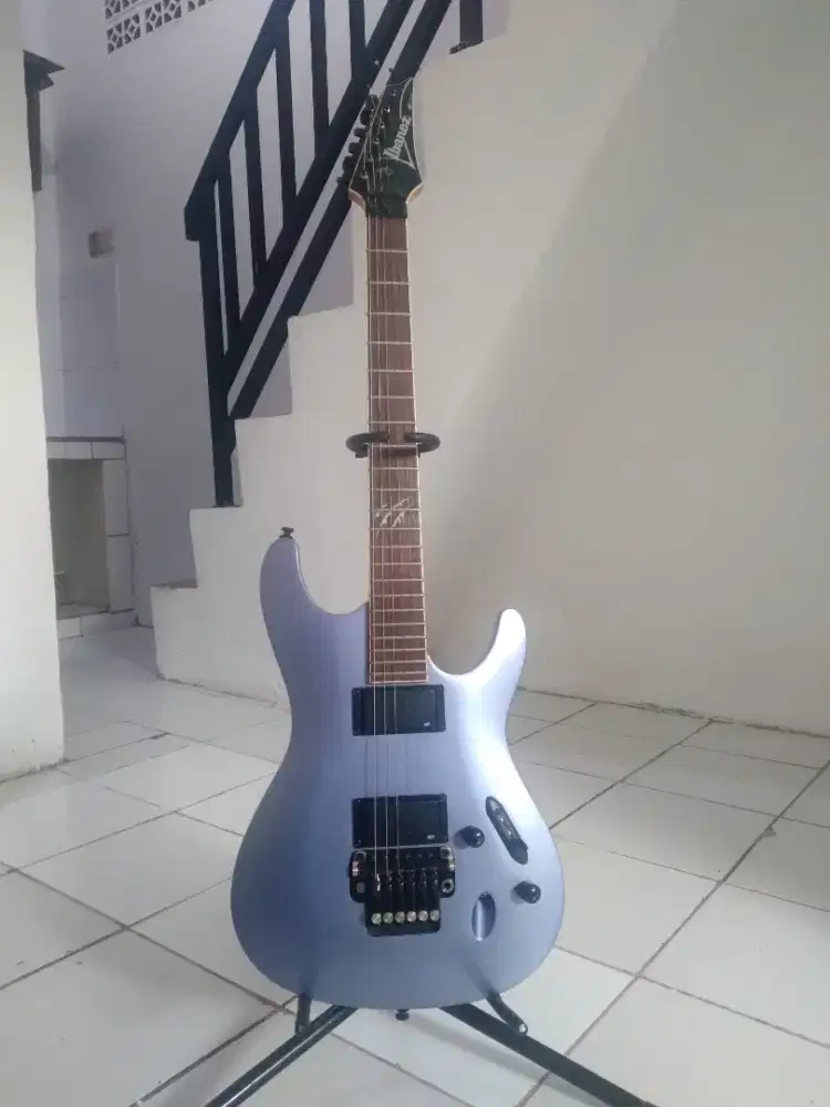 Ibanez not fender  schecter  cort yamaha