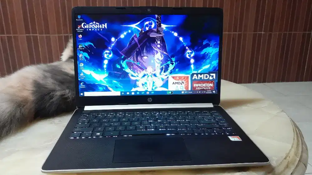 Laptop Hp14 Amd A9 Ram 8GB ssd 128GB HDD500GB Backlight Radeon 530&R5