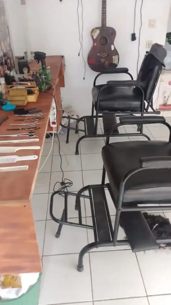Kursi Pangkas Rambut Lengkap, masih MULUSSSSS