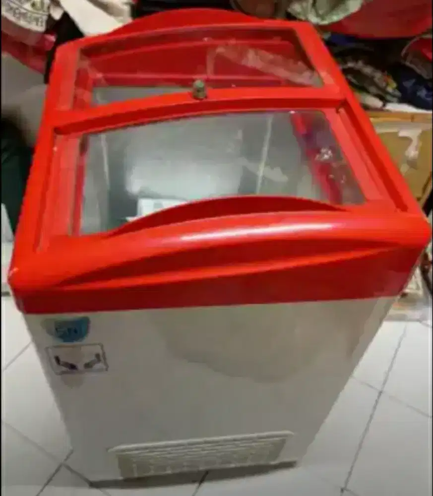 Dijual freezer box 100L