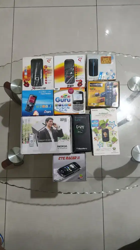 Nokia AHA Flexi Smartfren ZTE Wailung Blackberry Phone