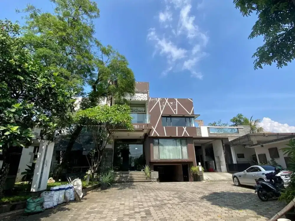 Dijual Murah, Gudang & Office Depan Exit Toll di Karanglo, Malang