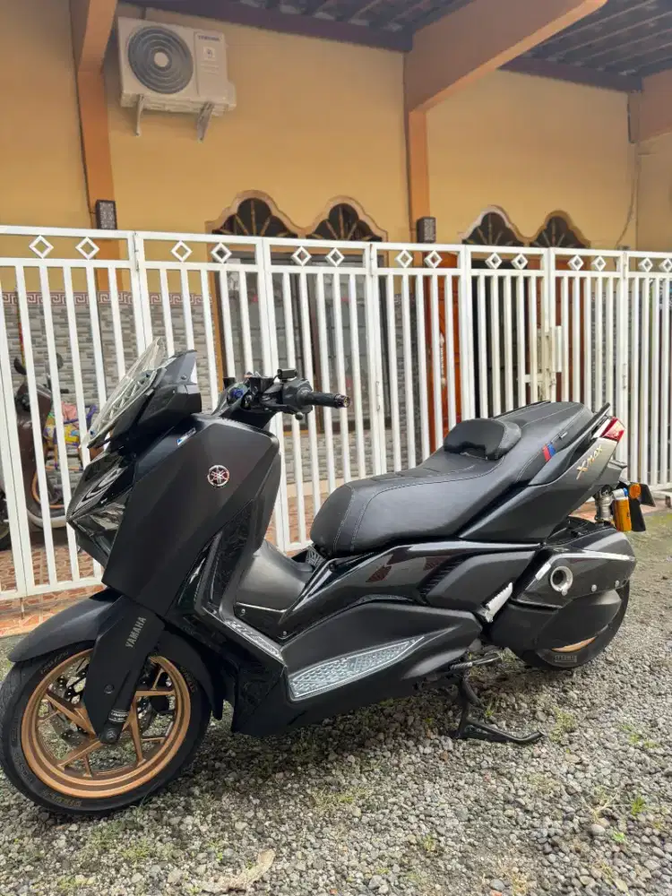 Yamaha xmax new conected 2023
