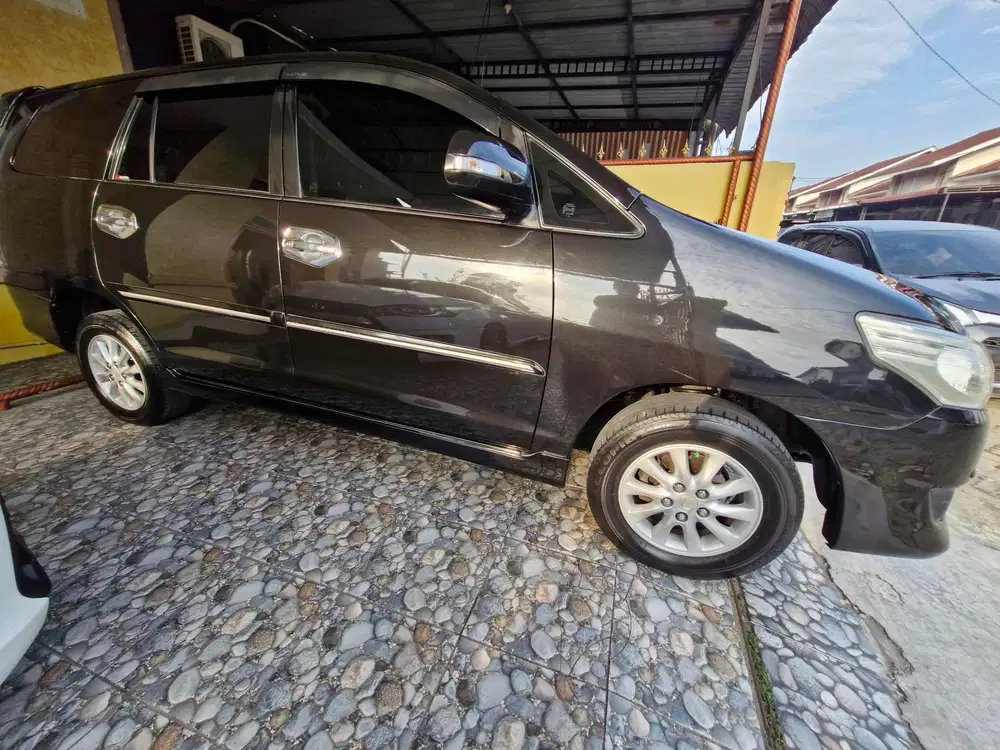 Toyota Kijang Innova 2013 Bensin
