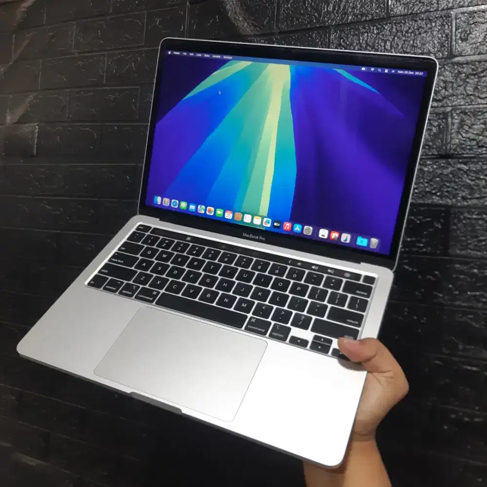 Macbook pro 2020 touchbar i5 ram 16gb ssd 256gb siap pakai bisa cod