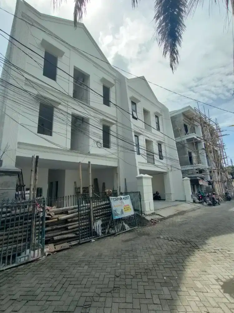 Kost Bangunan Baru Full AC Sigura Gura