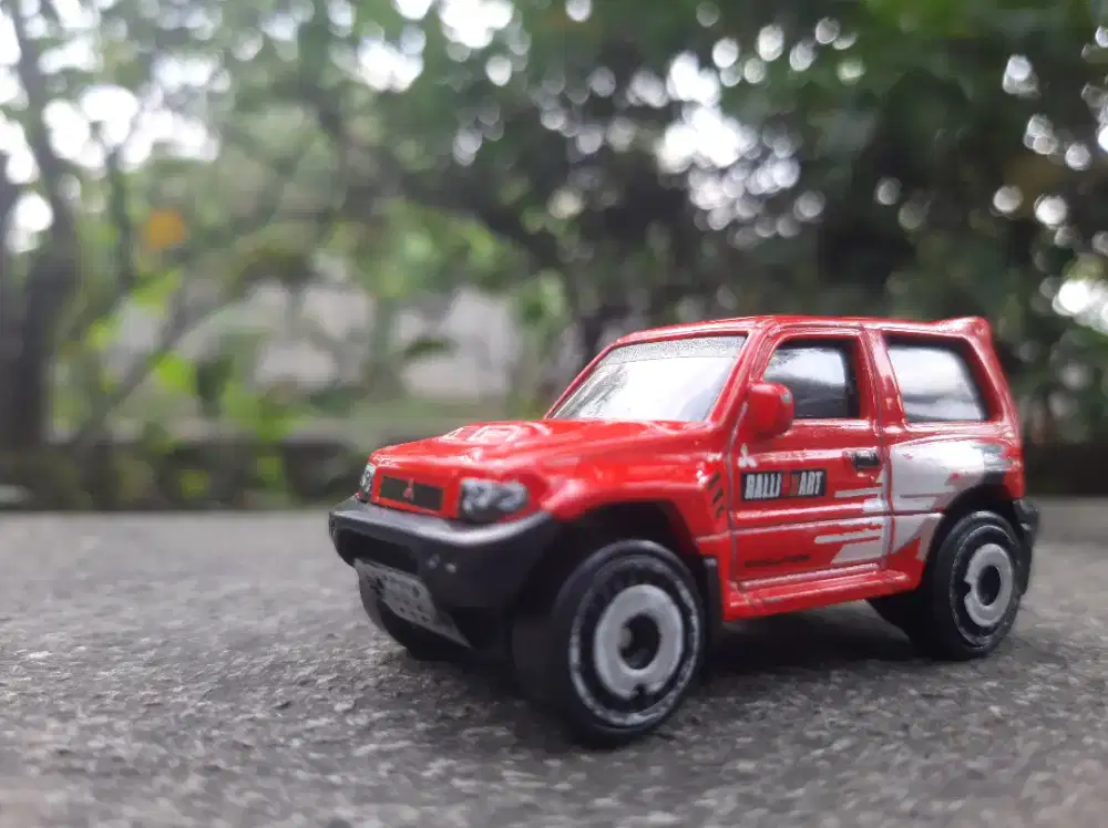 Diecast mitsubishi pajero evolution