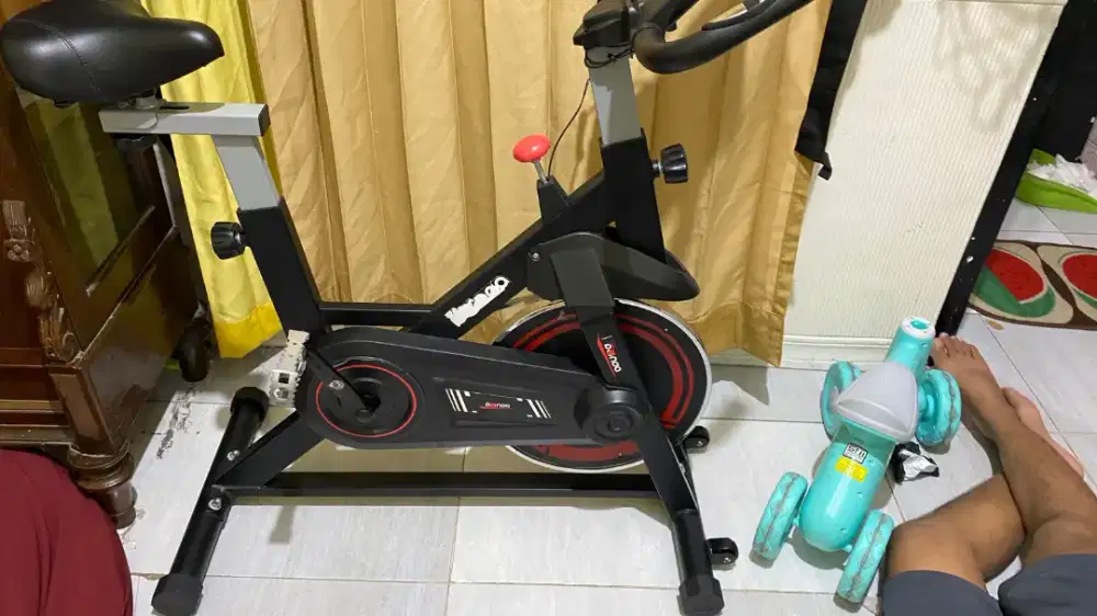 Sepeda statis red panda penbelian mei 2025 istimewa