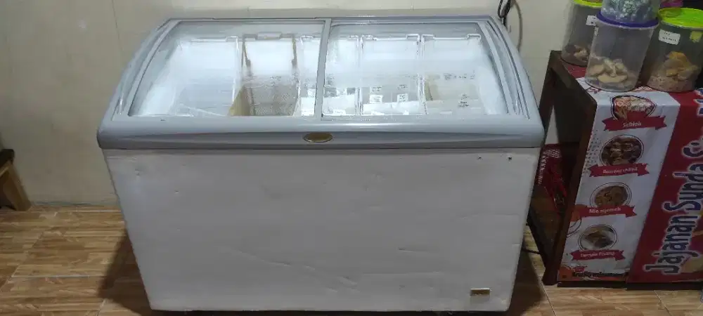 Freezer acuma 330liter