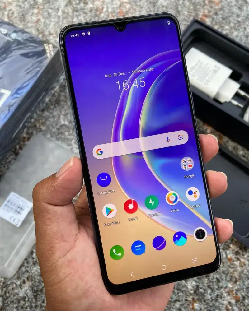 Vivo V21 8+8/128