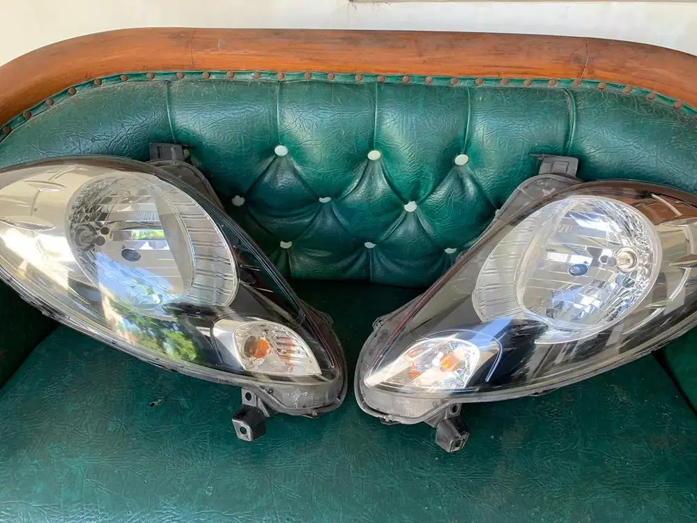 Headlamp (lampu depan) Brio Satya 2017