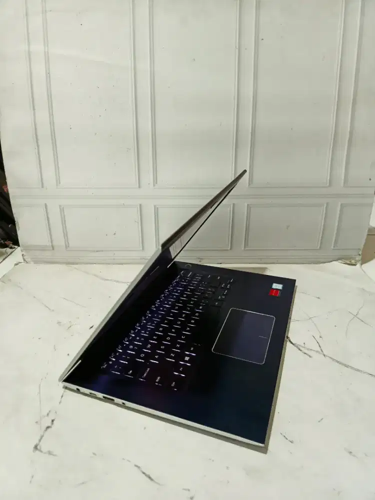 LAPTOP DELL VOSTRO 5471 CORE I5 GEN8 VGAAMD RADEON RAM 8GB SSD 256GB