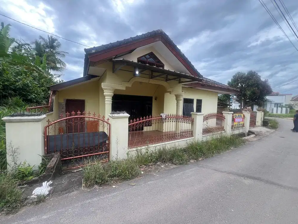 DIJUAL RUMAH LUAS DAN MURAH