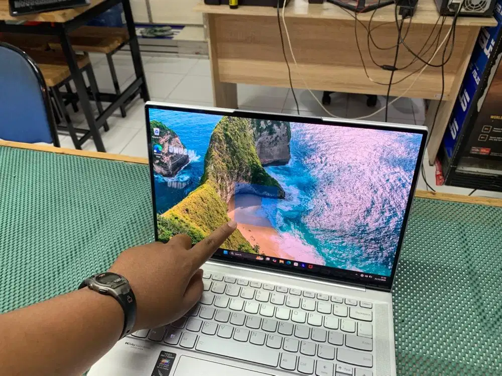 lenovo yoga slim 7 carbon touchscreen