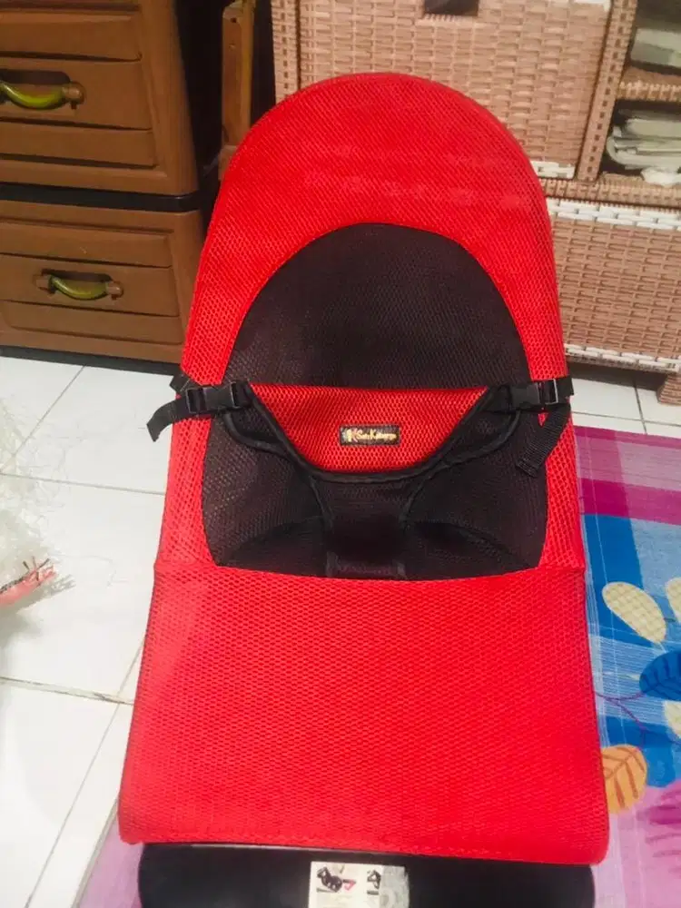 Bouncer ayunan bayi
