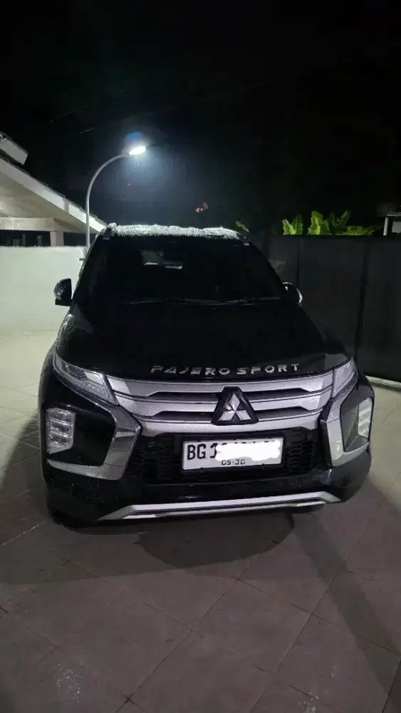 Pajero Dakar 4x2 AT 2023 Low Km