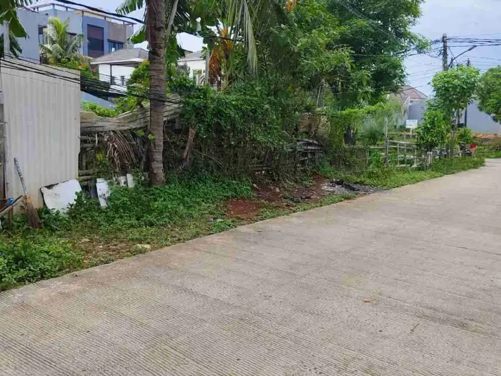 Kavling Kotak Sudah dipondasi Joglo Jakarta Barat