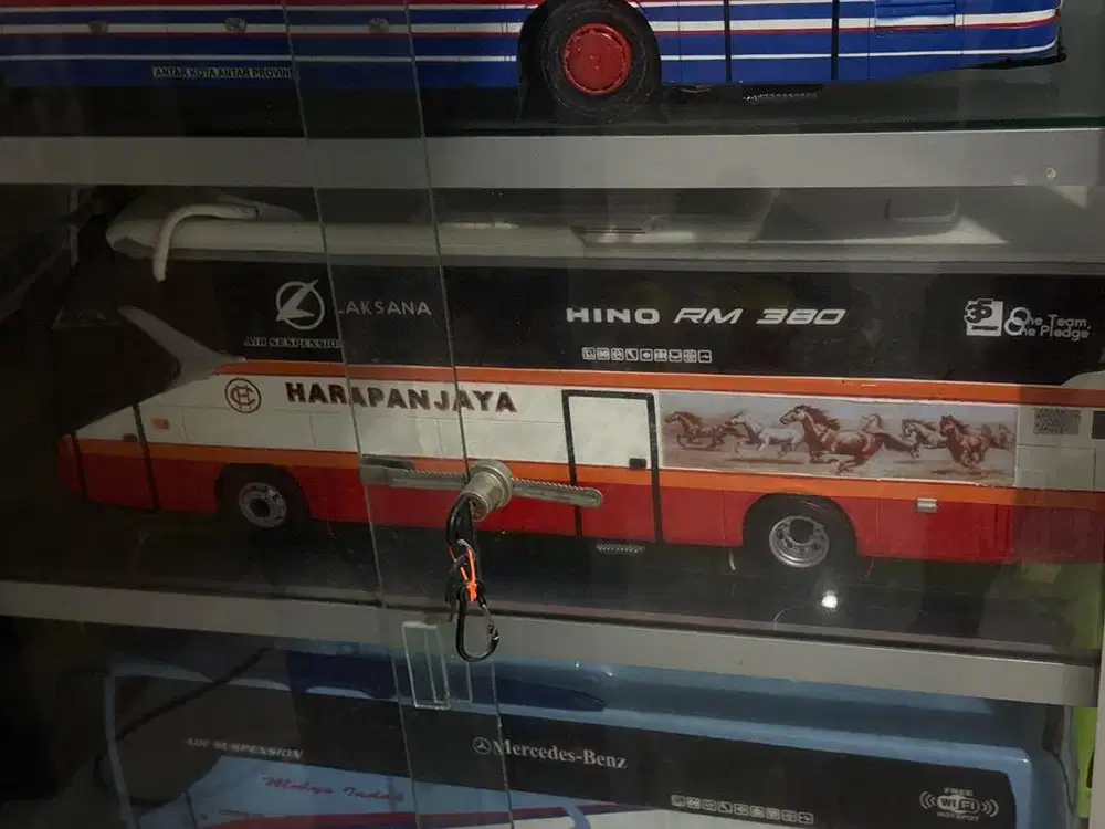miniatur bus kayu 1 : 20
