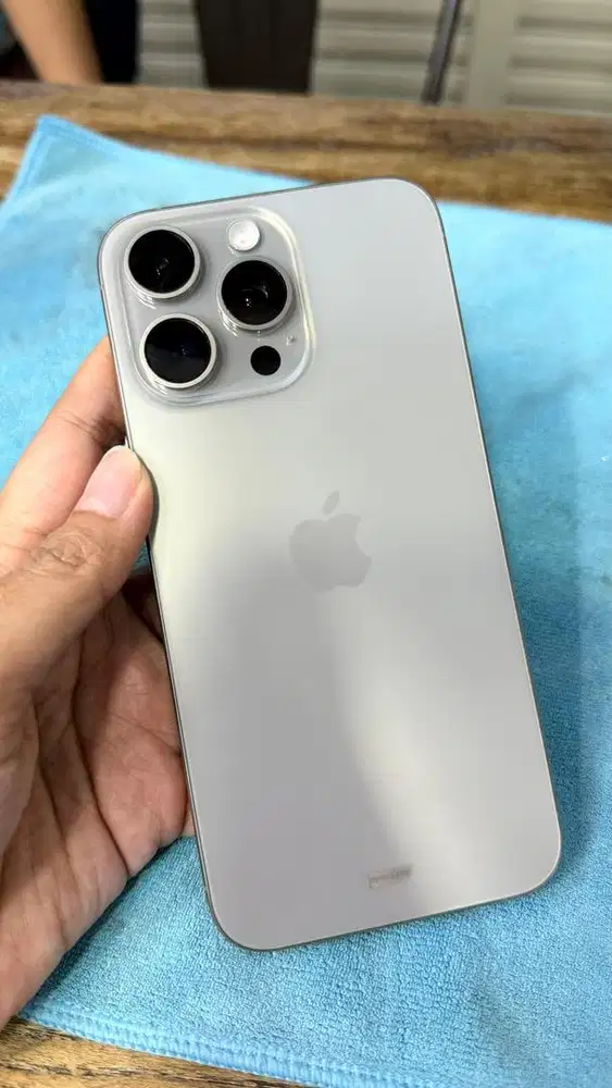 Second iPhone 15 promax 512 gb space natural titanium garansi resmi