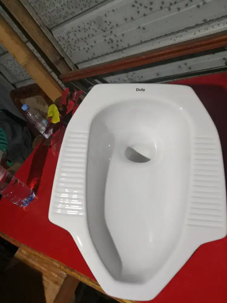 Closed jongkok duty bekas mulus