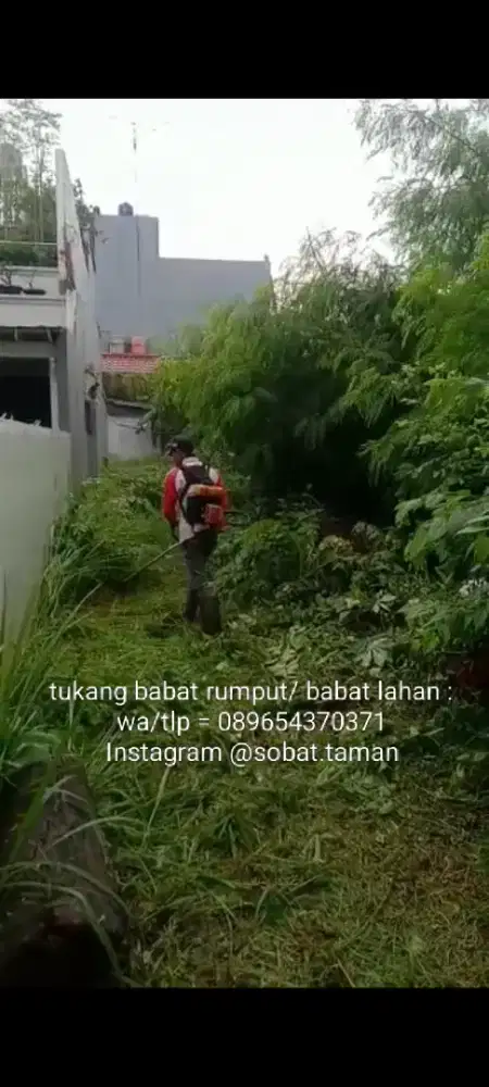 Tukang babat rumput - Babat lahan