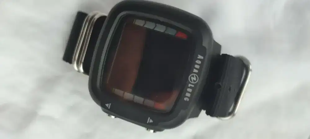 Lagi BU Jam Selam Aqualung i330R