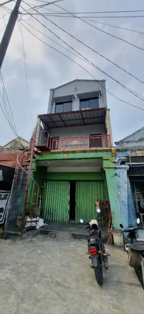 Ruko 3 lantai di Perumahan Puri Nirwana 3, Jl. Karadenan - Cibinong