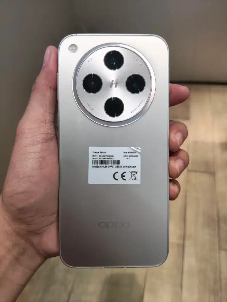 OPPO Find X8 Ram12/256GB
FullSet ORI Mulus NoMinus