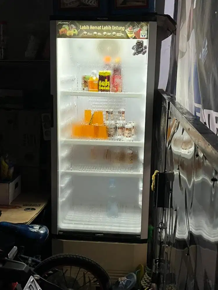 Showcase 4 rak polytron