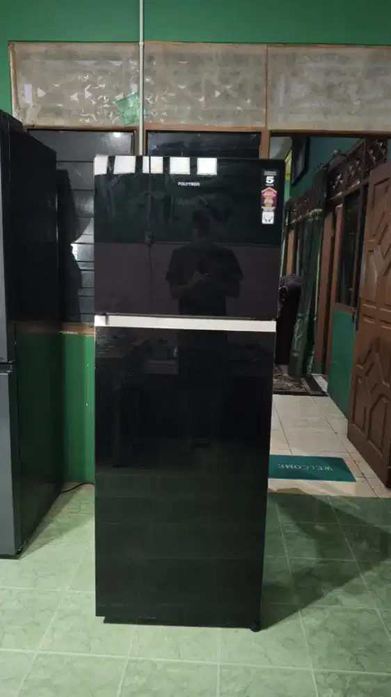 Kulkas Polytron 2 pintu Flexup 5in1