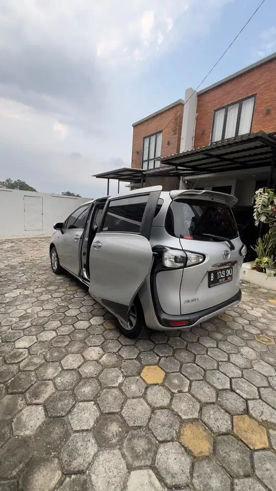 Toyota Sienta 2016 Bensin