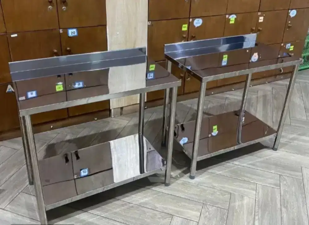 Meja stainless dapur