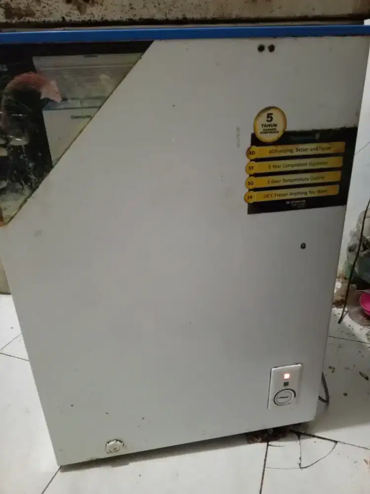 Jual cepat freezer box 100 liter