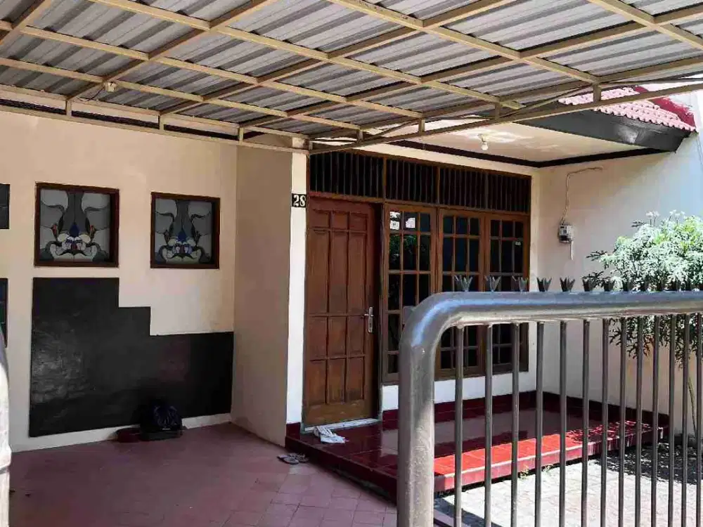 Sewa Rumah Asri Bagus Lokasi Strategis Daerah Raya Mastrip Arah Karangpilang Gunungsari Dekat Wiyung