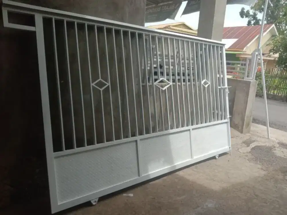 Pagar besi holo tralis minimalis ijuyt