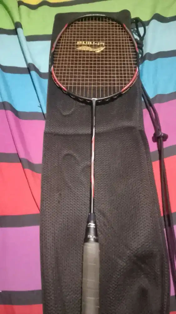 Di jual raket liningtectonic 1s mulus seperti baru