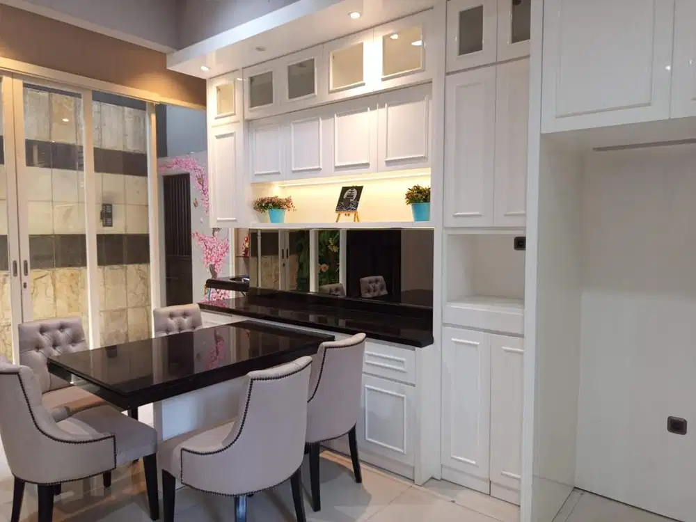 Rumah di The mansion pakuwon indah dekat Pakuwon mall