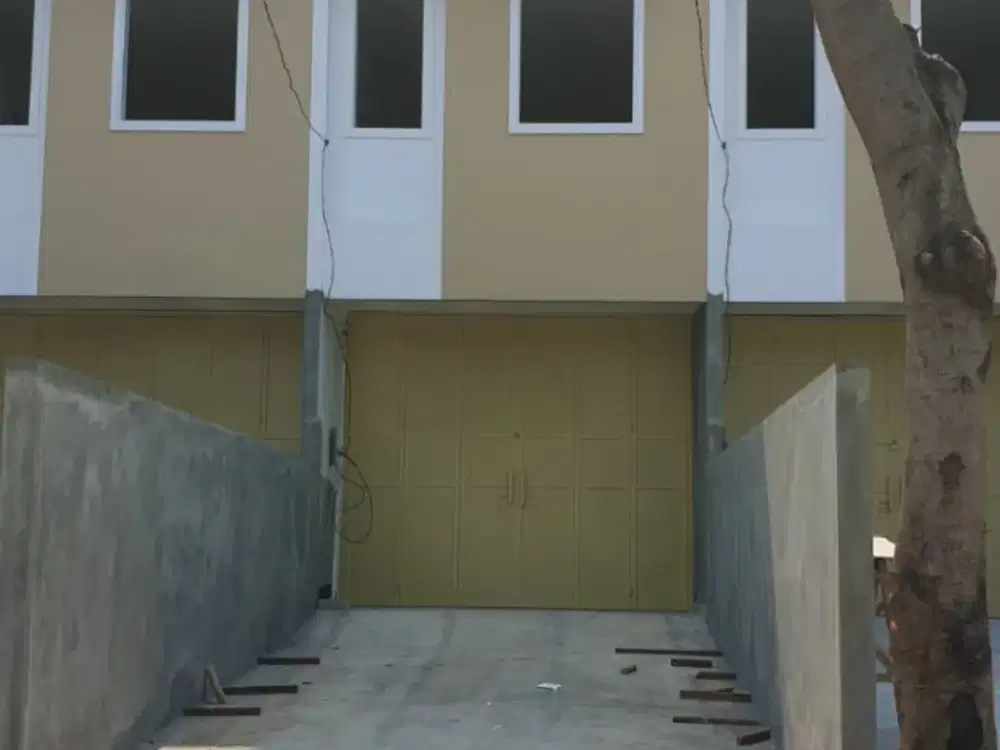 Ruko baru 3,5 lantai, layout terbuka dan lega, ideal untuk usaha atau kantor di area strategis Jelambar