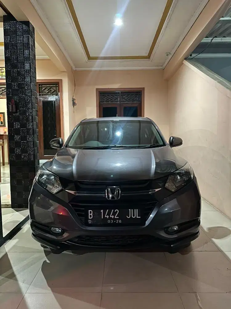 [LOW KM] Honda HRV 1.5 E AT 2016