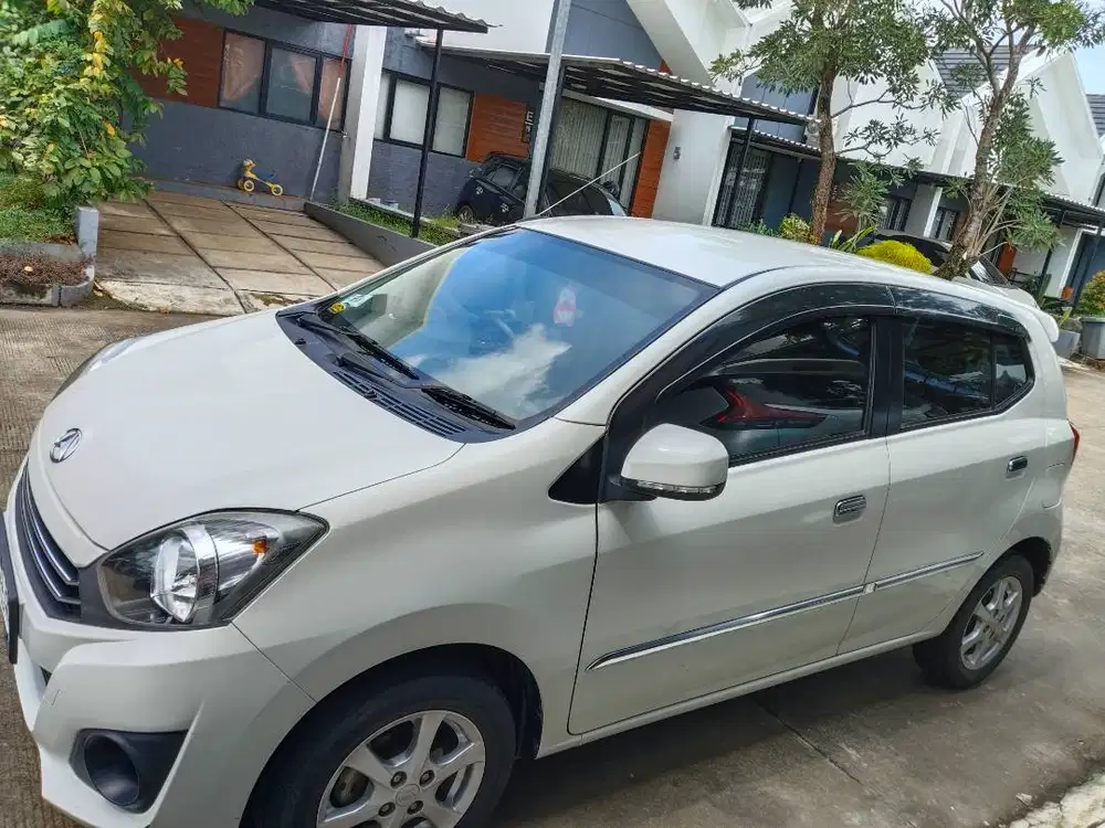 Dijual Cepat Ayla Low KM