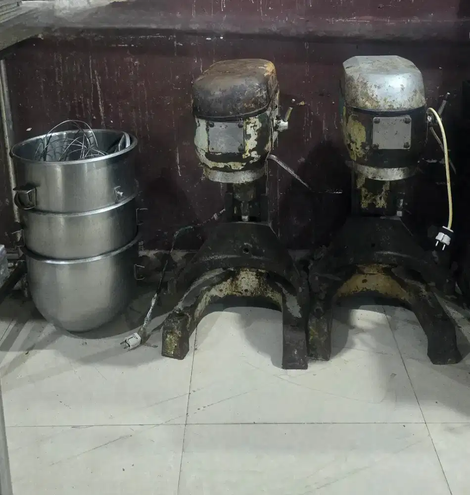 1 UNIT MIXER ADONAN 30 KG MURAH